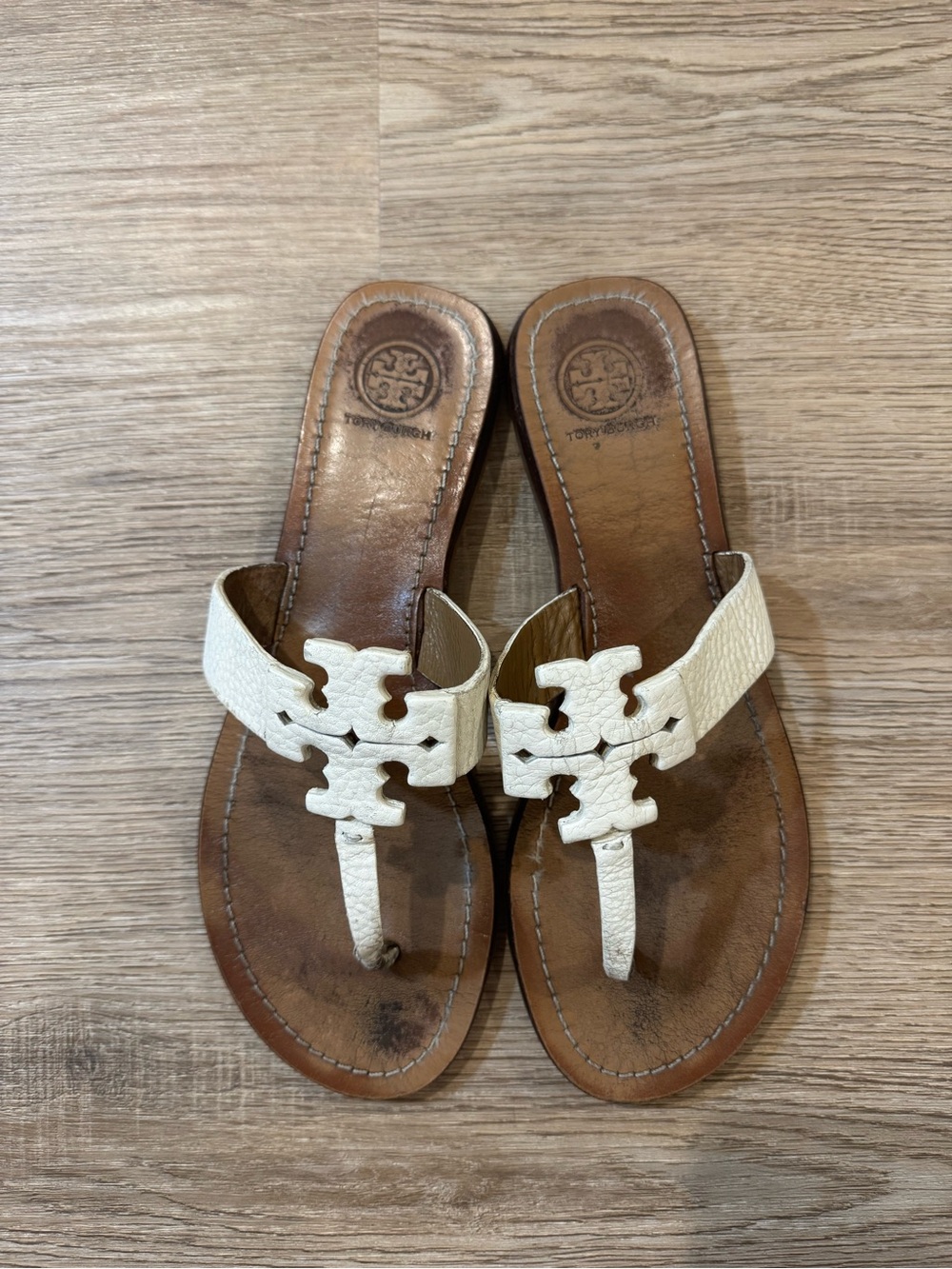 Tory Burch | Moore Flat Thong Sandals | White | 8.5
